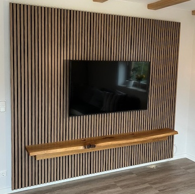 Fernsehwand